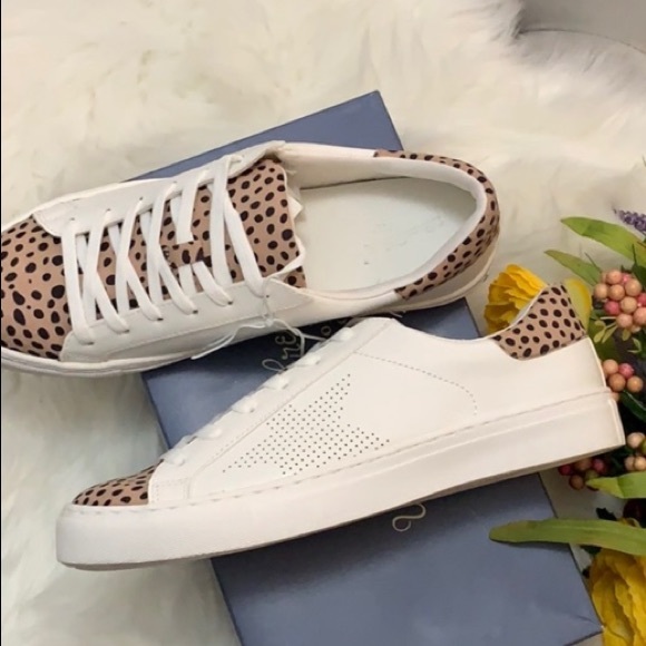 🛍$19 Deal Of Day! Leopard Cadey Tennis Sneakers - Picture 2 of 10